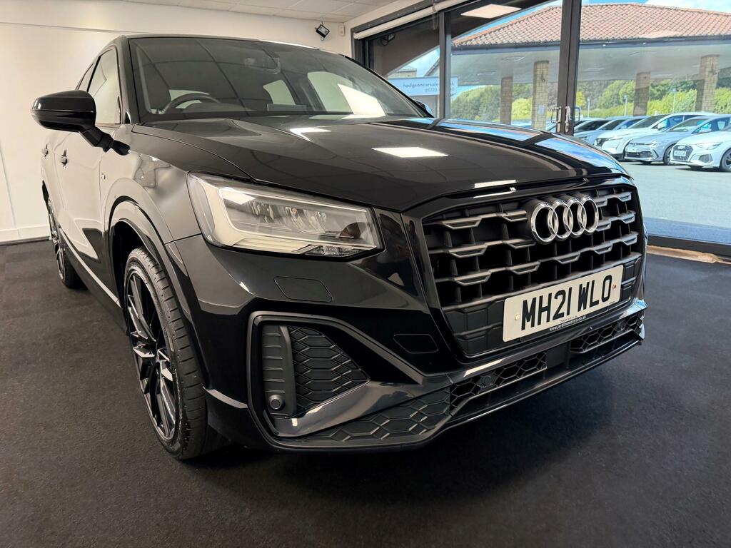 Audi Q2 1.5 Tfsi Cod 35 Black Edition Suv Pe Black #6