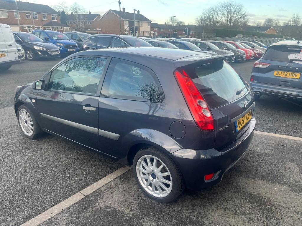 Ford Fiesta 1.6 Zetec S 116 Gkm, 99 Bhp  #6