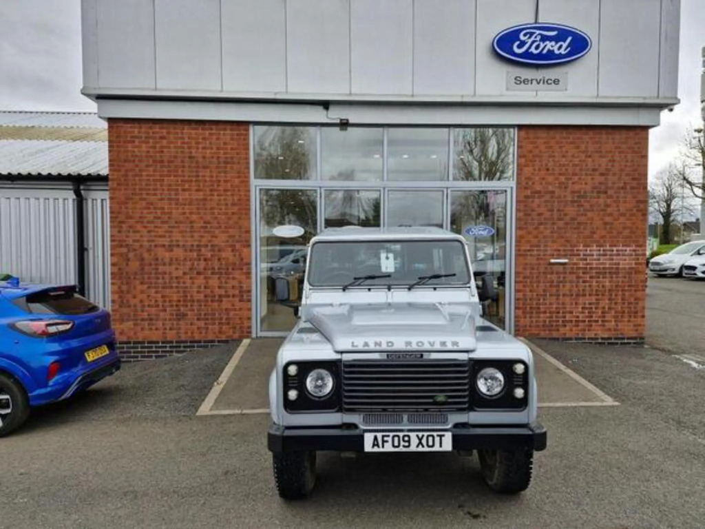Land Rover Defender 90 2.4 Tdci County Station Wagon 4W #2