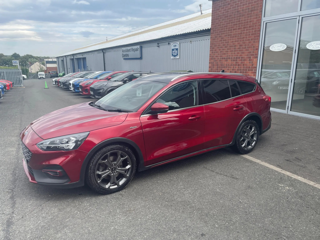 Ford Focus 1.0T Ecoboost Active X Vignale Estate A P40MPB #4