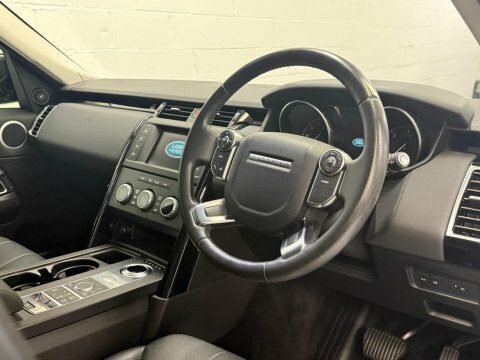 Land Rover Discovery 2.0 Sd4 Se Black #4