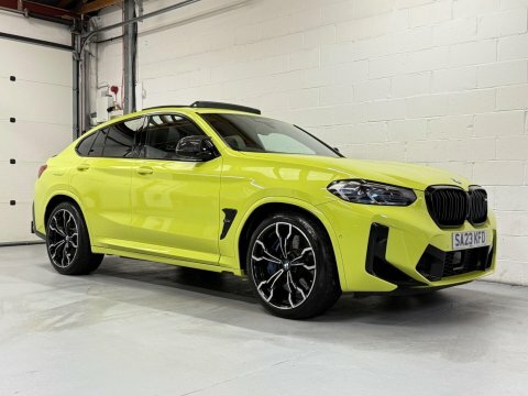 BMW X4 M 3.0I Competition Yellow