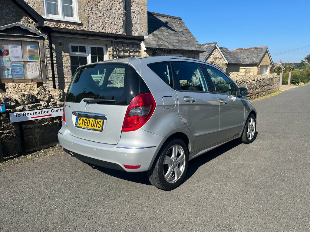 Mercedes-Benz A Class 1.7 A180 Avantgarde Se Hatchback Cvt 1 Silver #4
