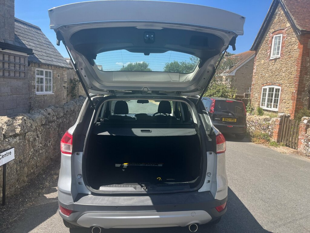 Ford Kuga 2.0 Tdci Zetec Suv 2Wd Euro 6 S Silver #6
