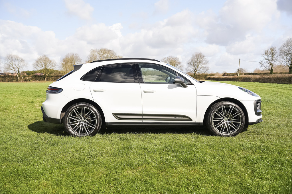 Porsche Macan T Pdk NU73OLH White #3