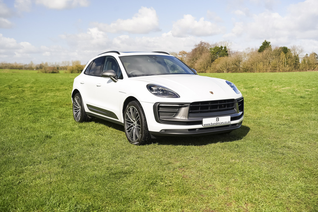 Porsche Macan T Pdk White