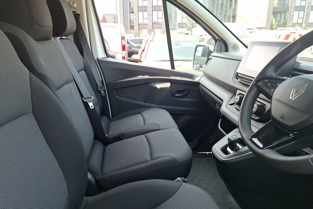 Renault Trafic Sl30 Blue Dci 150 Advance Safety Van Eag9 White #3