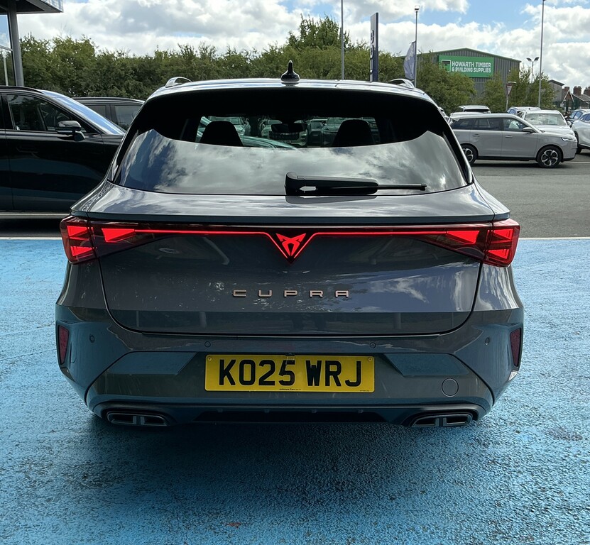 Cupra Leon 1.5 Etsi 150 V2 Dsg KO25WRJ Grey #6