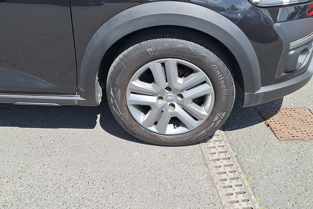 Dacia Sandero Stepway 1.0 Tce Bi-fuel Comfort Black #4
