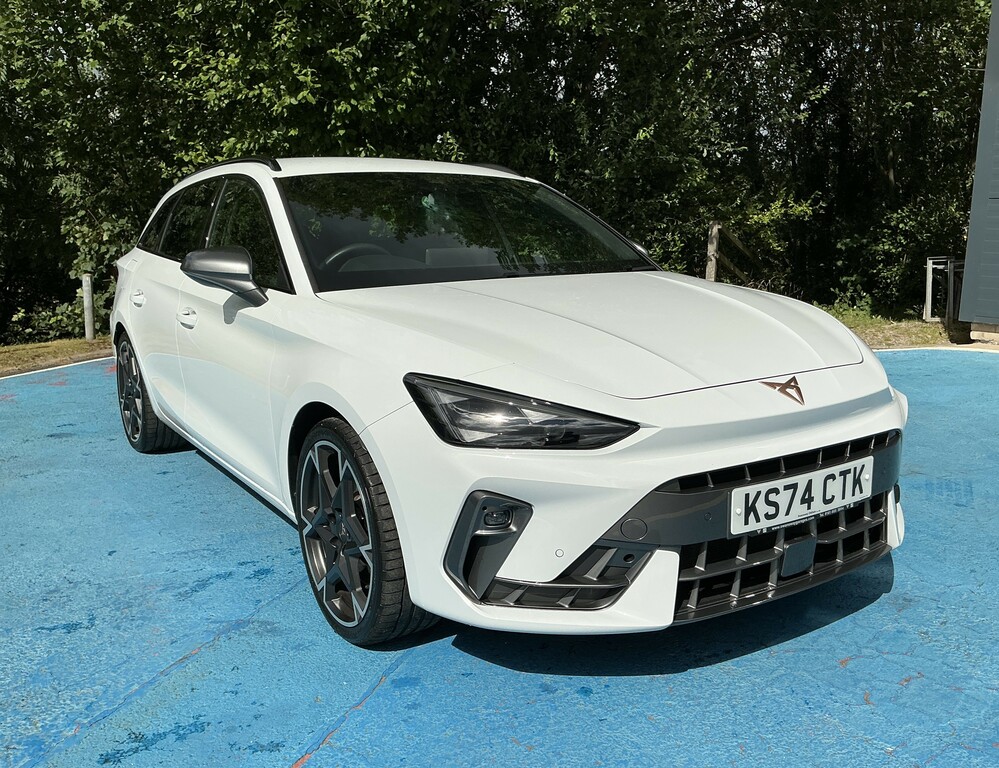 Cupra Leon 1.5 Ehybrid 272 Vz1 Dsg White