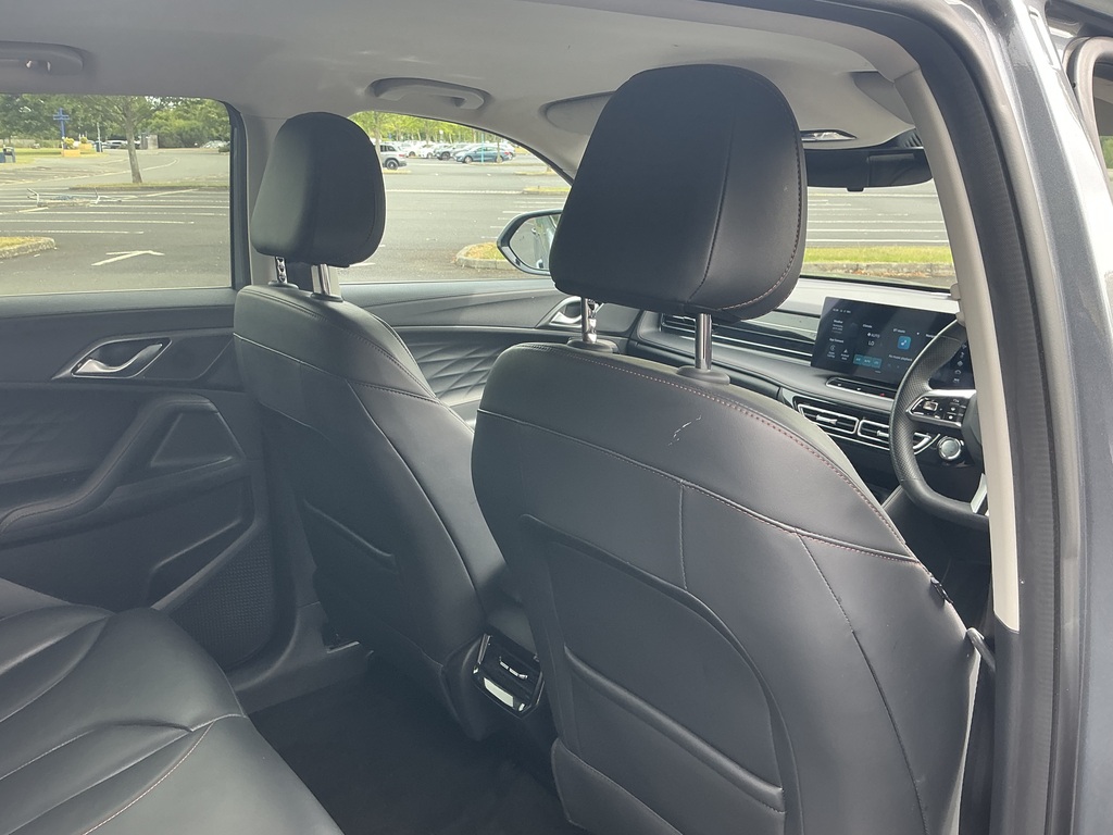 MG HS 1.5 T-gdi 16.6Kwh Trophy Suv Plug-in Hy Black #39