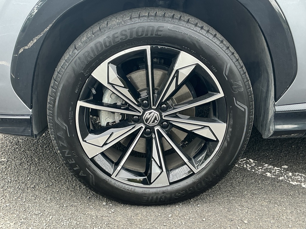 MG HS 1.5 T-gdi 16.6Kwh Trophy Suv Plug-in Hy Black #15