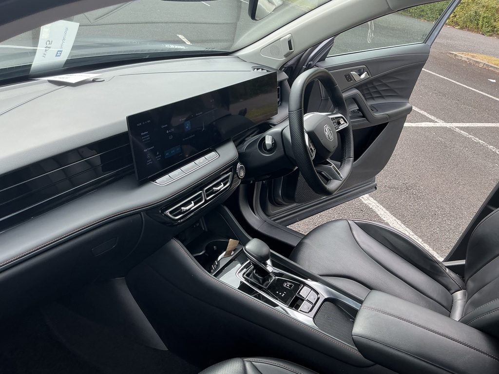 MG HS 1.5 T-gdi 16.6Kwh Trophy Suv Plug-in Hy Black #48