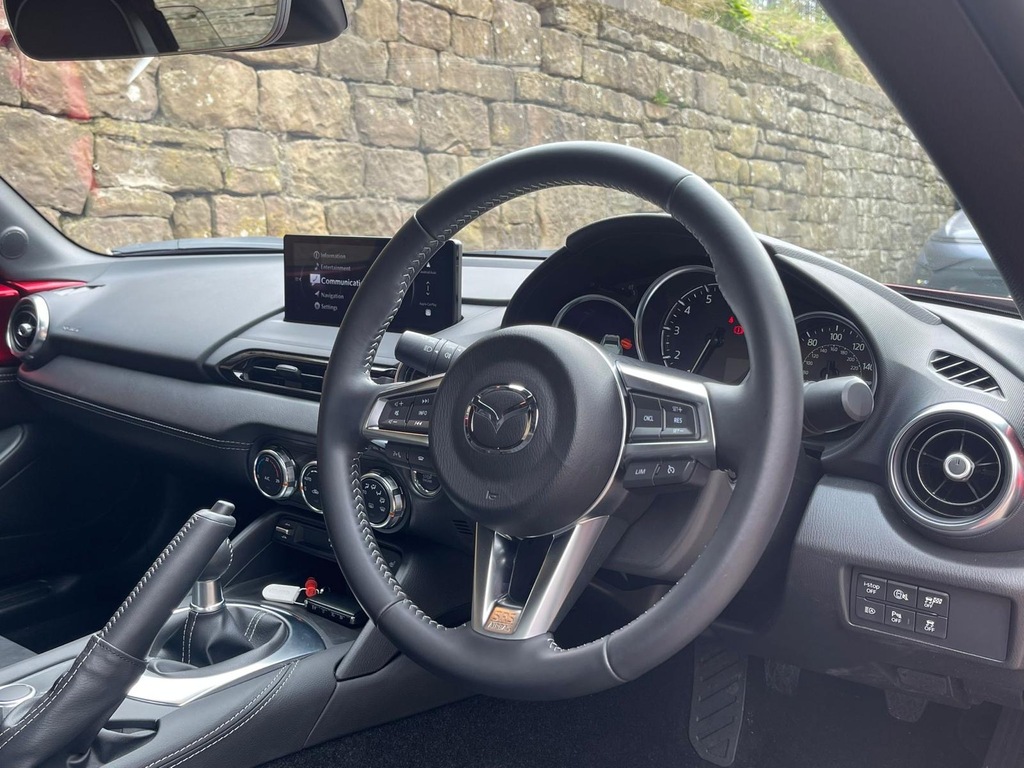 Mazda MX-5 2.0 184 Homura Red #2