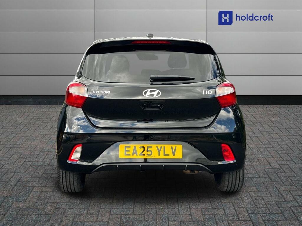 Hyundai I10 1.0 63 Premium Nav EA25YLV Black #3