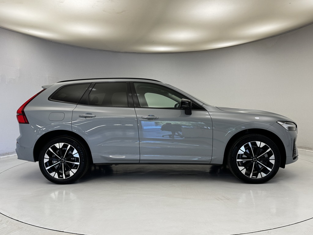 Volvo XC60 2.0 B5p Plus Dark Awd Geartronic Grey #2