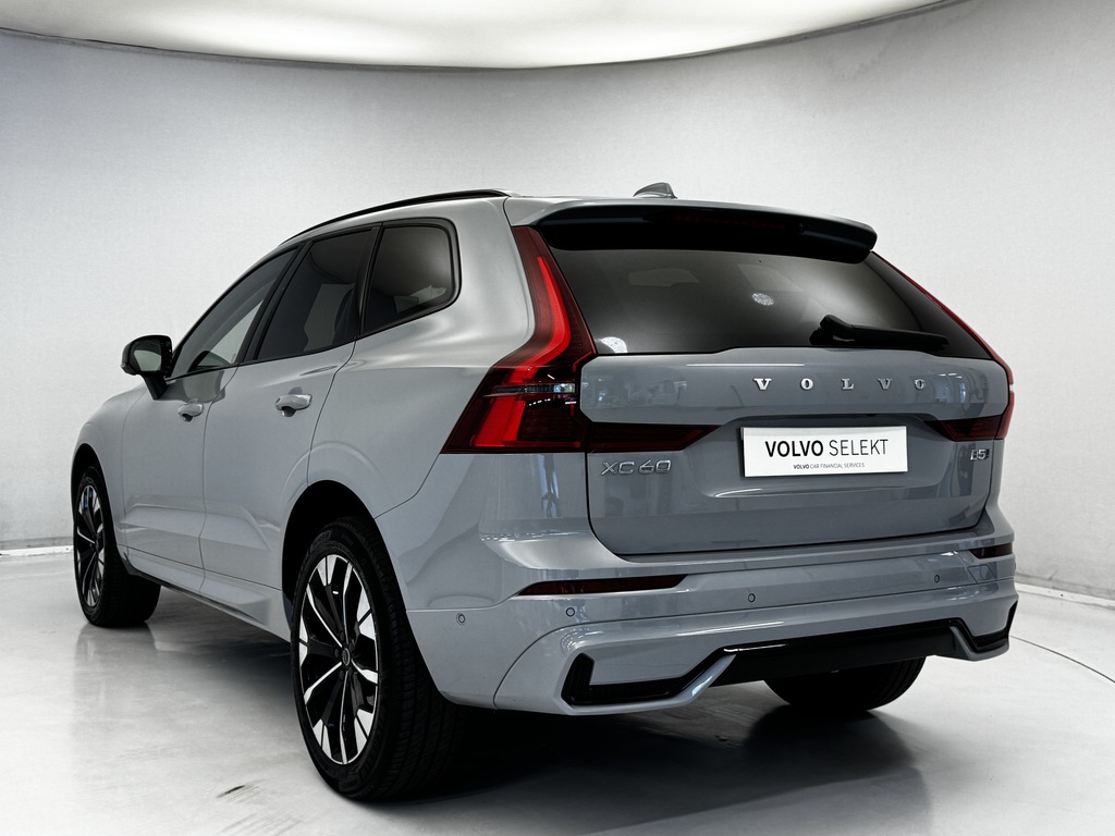 Volvo XC60 2.0 B5p Plus Dark Awd Geartronic Grey #6