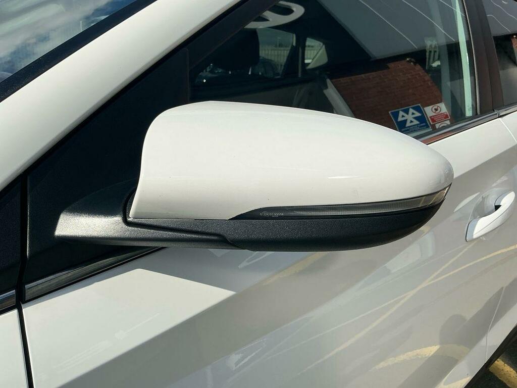 Hyundai Bayon 1.0 Tgdi 48V Mhev Premium Dct White #10