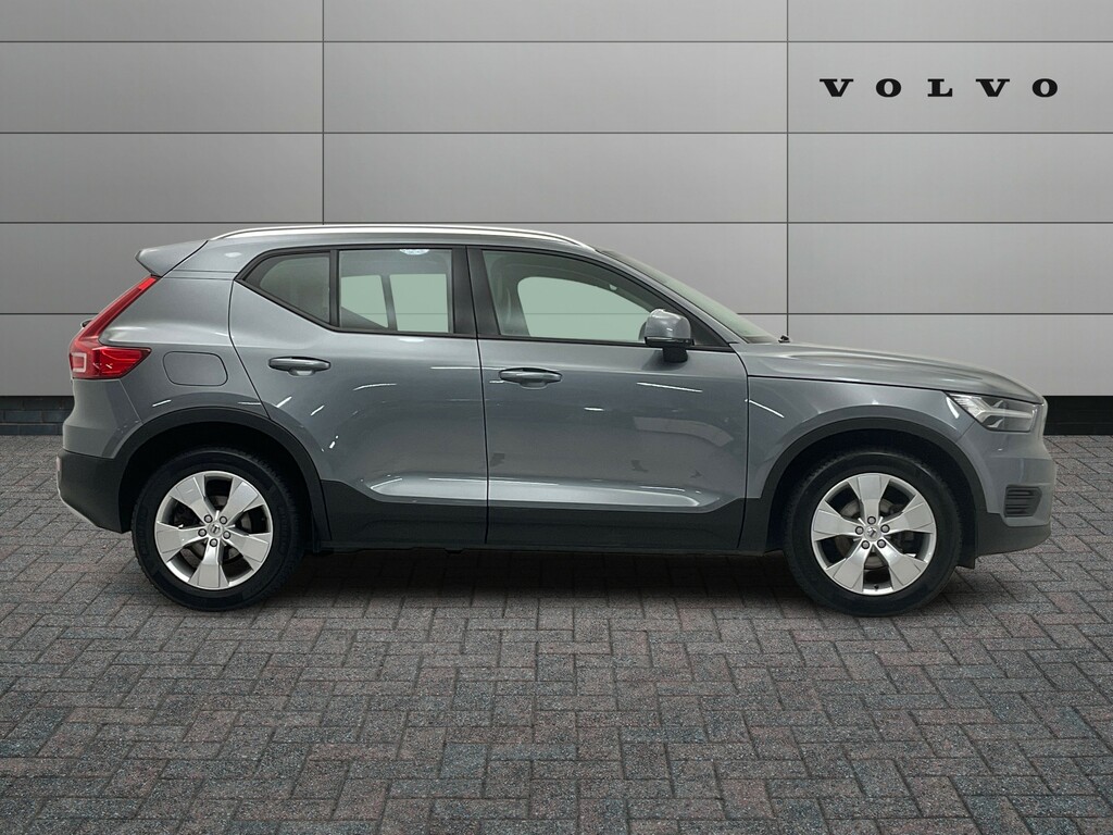 Volvo XC40 1.5 T3 Momentum Grey #3