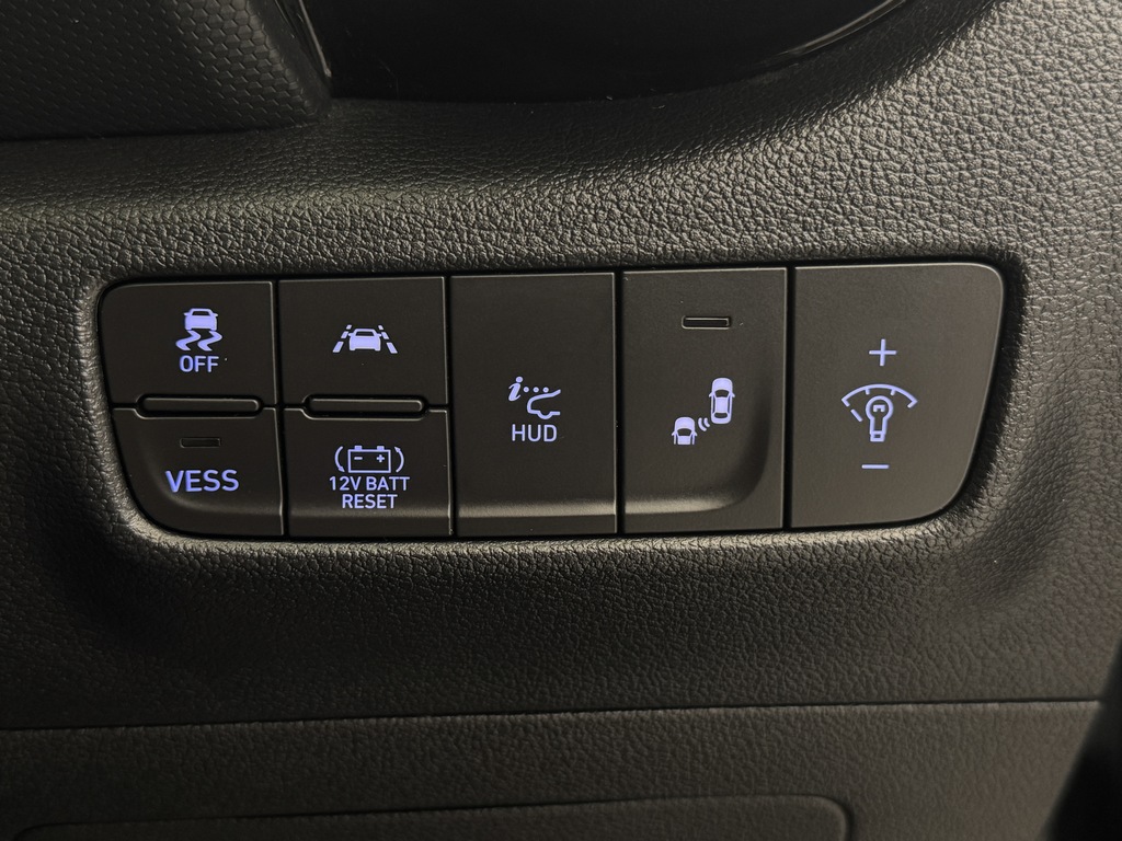 Hyundai Kona T-gdi Play Black #28