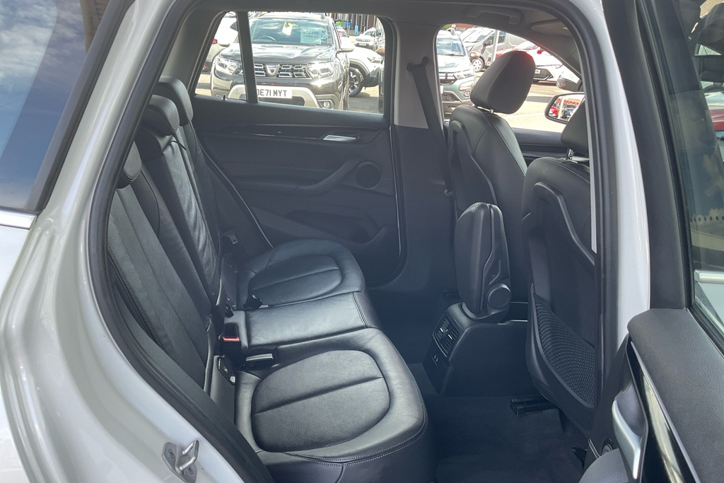BMW X1 Sdrive 18I 136 Sport Silver #25