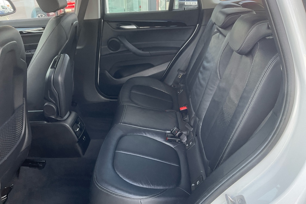 BMW X1 Sdrive 18I 136 Sport Silver #9