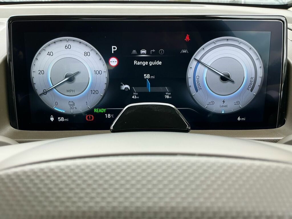 Hyundai Inster Long Range 49Kwh 02 Suv 115 Ps White #11