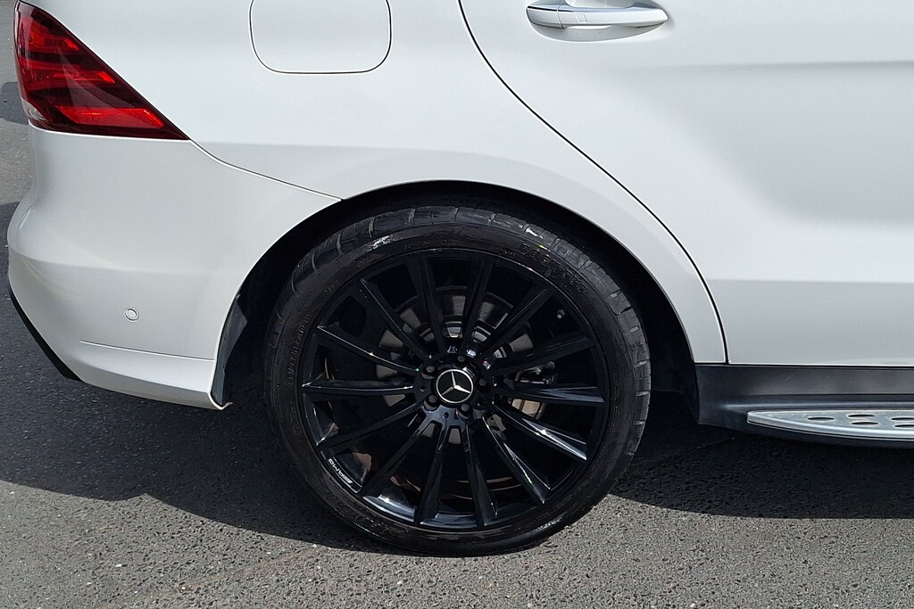 Mercedes-Benz GLE Class Gle 250D 4Matic Amg Night Ed Prem 9G-tronic White #4