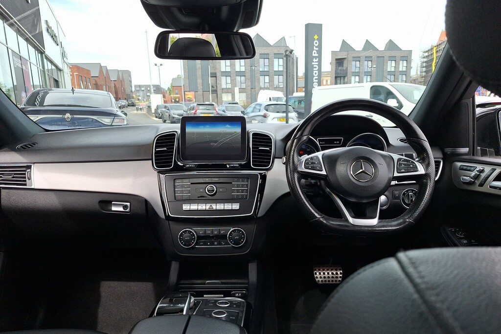 Mercedes-Benz GLE Class Gle 250D 4Matic Amg Night Ed Prem 9G-tronic White #3