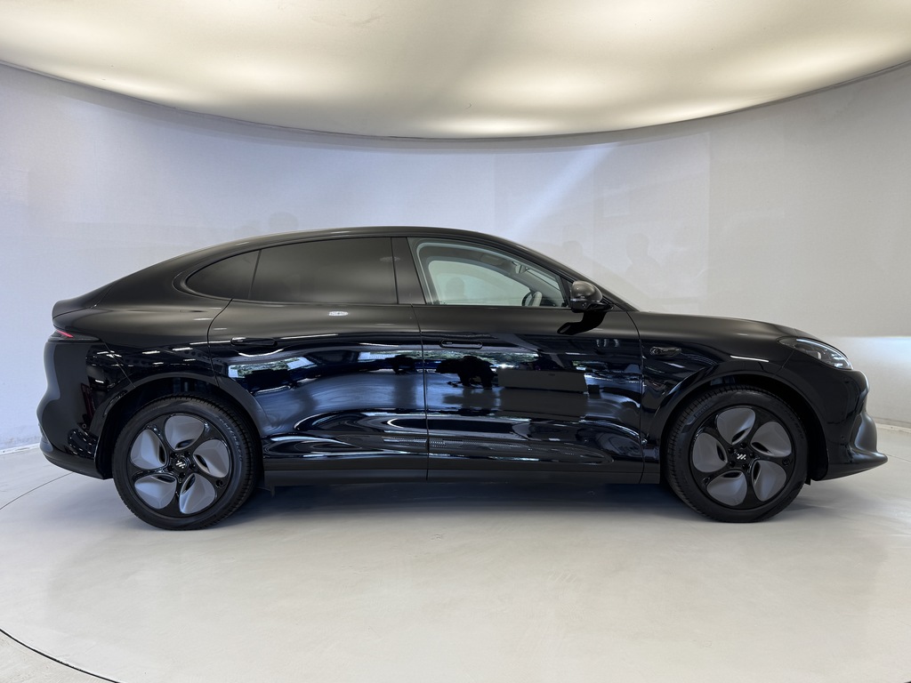 MG IM6 300Kw Long Range 100Kwh DN26VEO Black #6