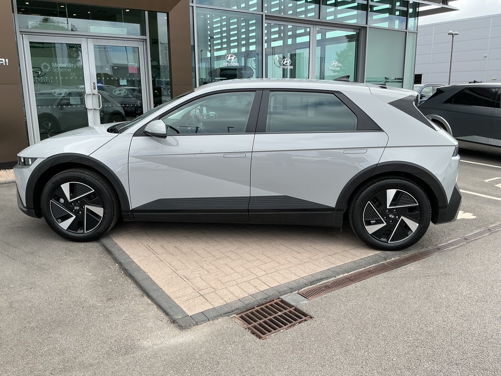 Hyundai Ioniq 5 168Kw Premium 84 Kwh DH26HOJ #5