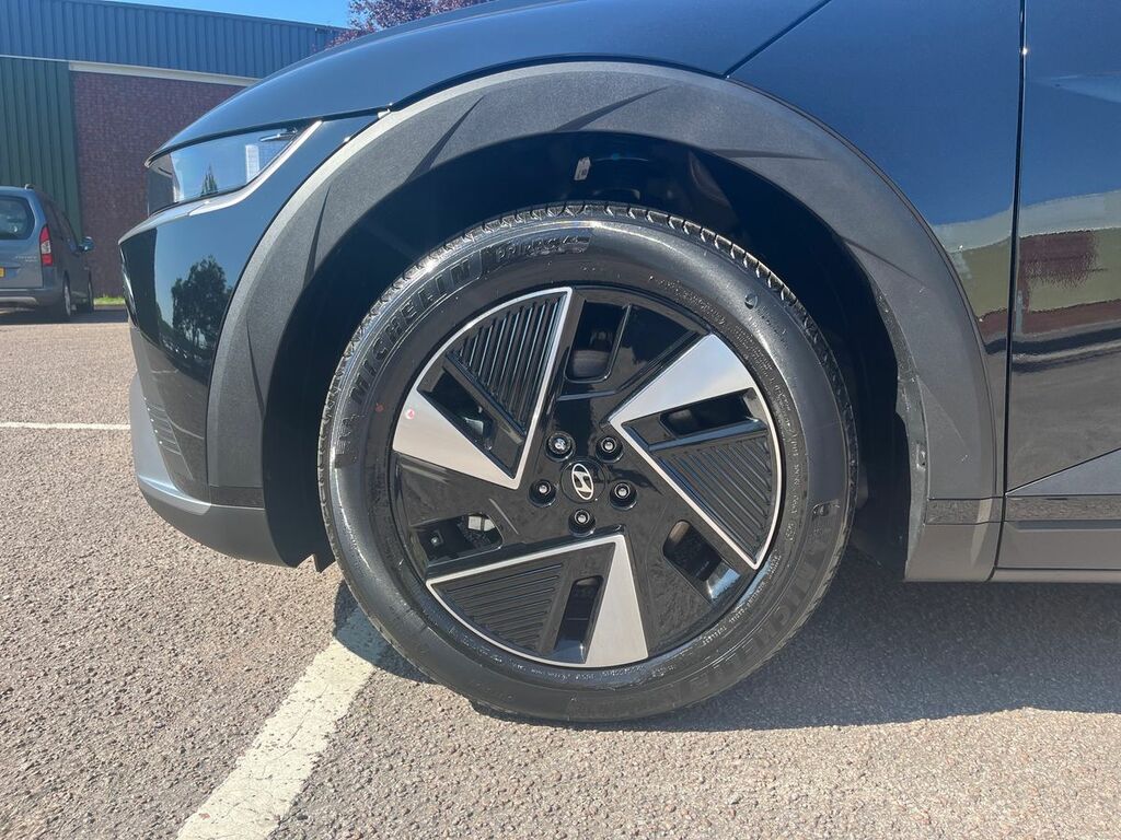 Hyundai Ioniq 5 168Kw Premium 84 Kwh Black #4