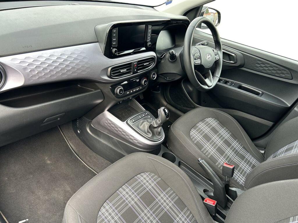 Hyundai I10 1.2 79 Premium Nav Black #3