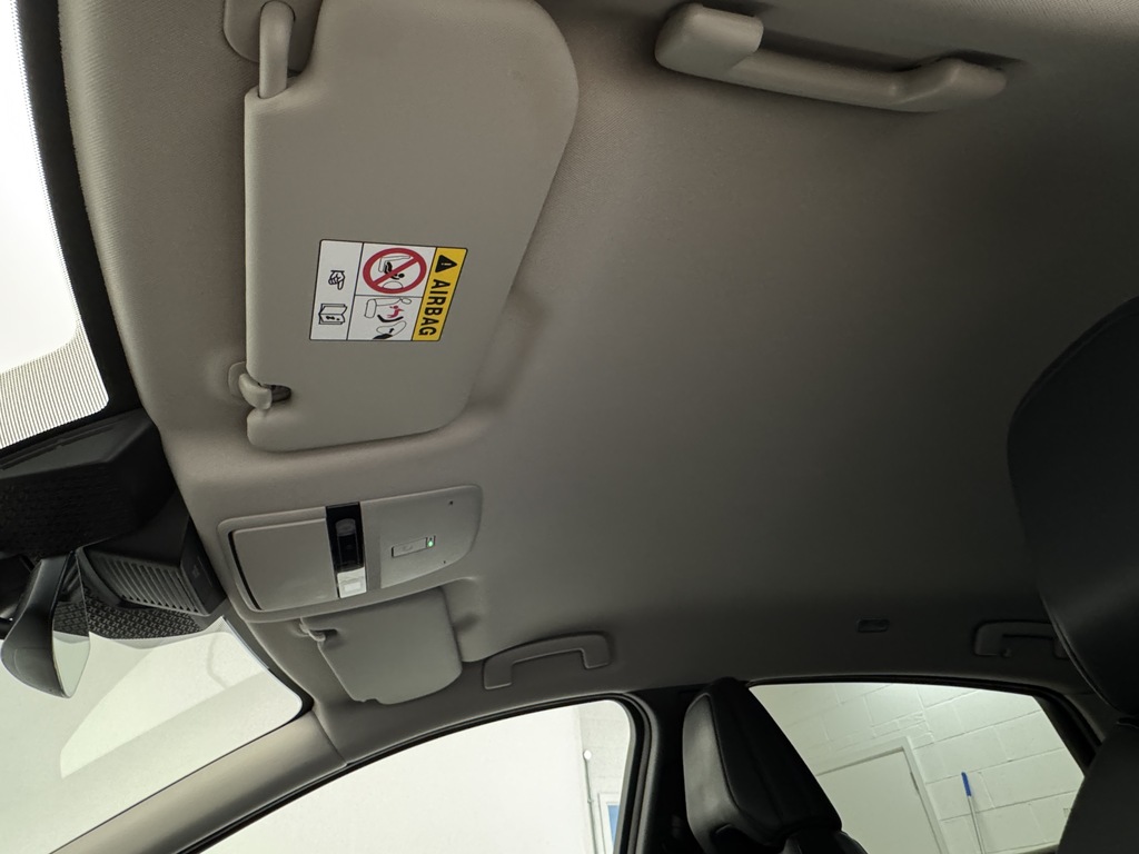 Nissan Ariya 87Kwh Evolve Suv 22Kw Charger 2 Grey #30