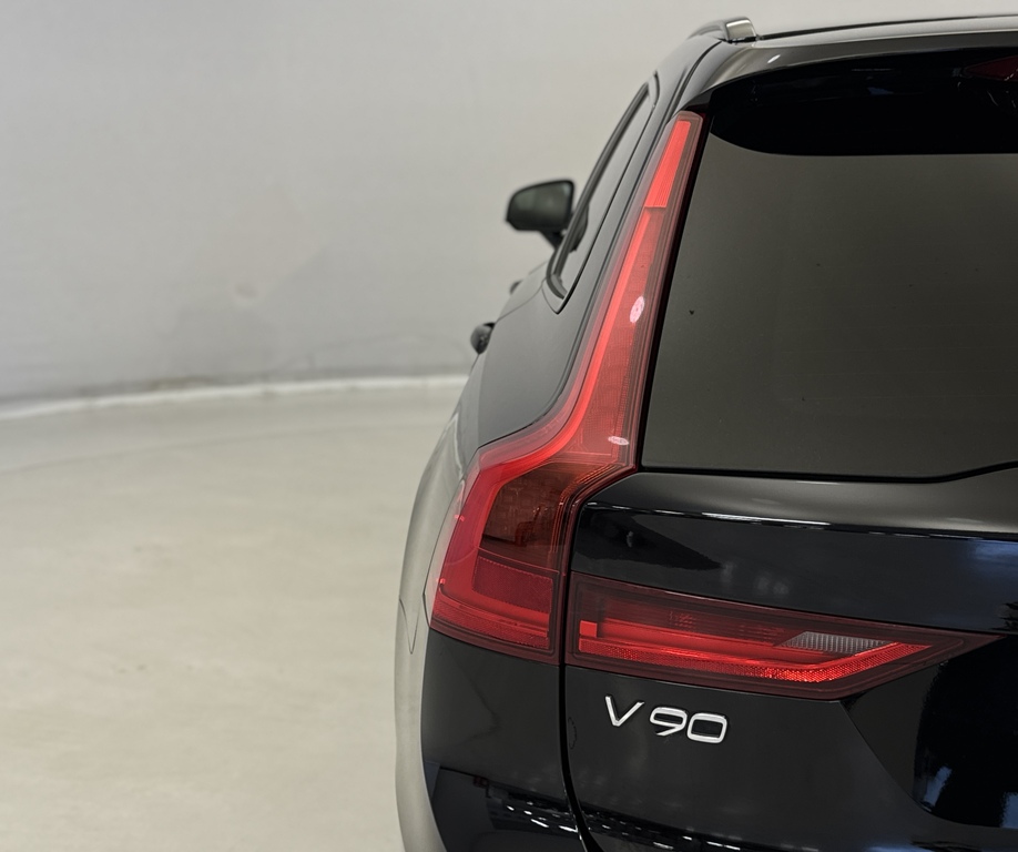 Volvo V90 Estate 2.0 T4 Momentum Plus Euro 6 Ss Blue #30