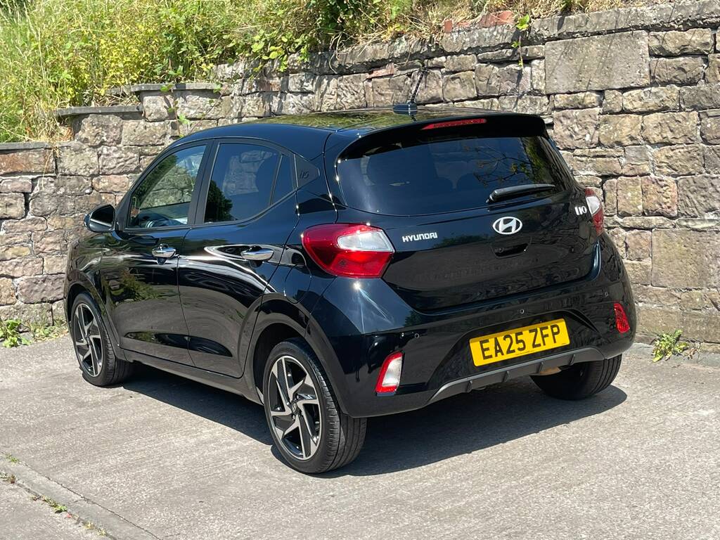 Hyundai I10 1.0 63 Premium Nav EA25ZFP Black #3
