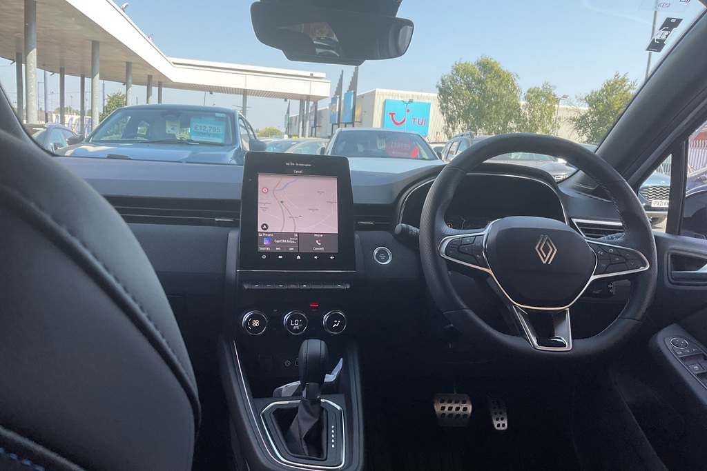 Renault Clio 1.6 E-tech Full Hybrid 145 Esprit Alpine BD25TZH White #3