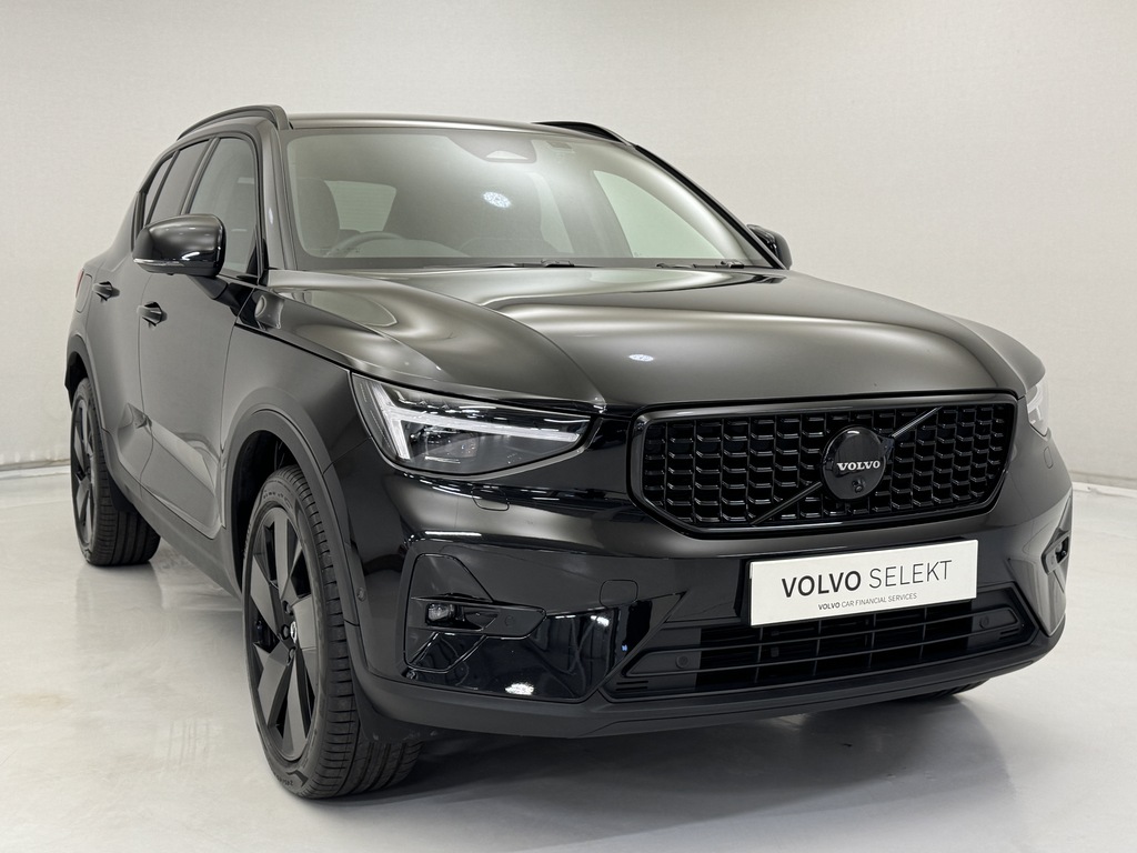 Volvo XC40 2.0 B3p Plus Pro Black Edition Black