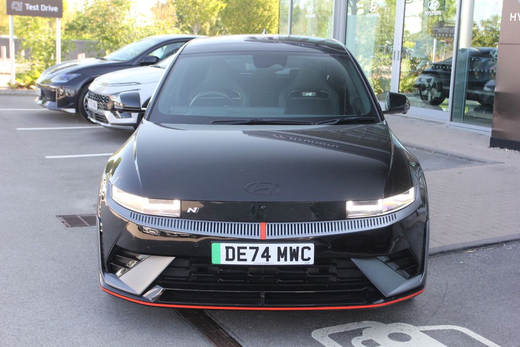 Hyundai Ioniq 5 478Kw 84 Kwh Vision Roof DE74MWC Black #2