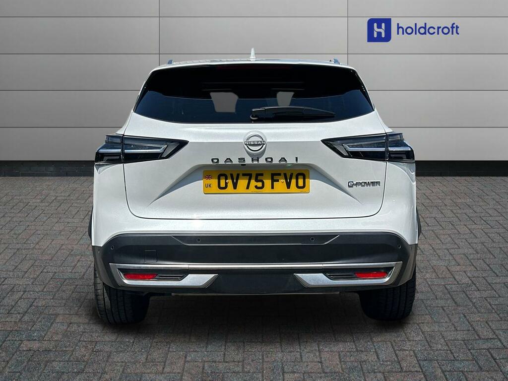 Nissan Qashqai 1.5 E-power N-connecta White #4