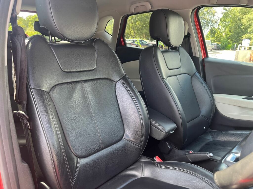 Renault Captur  Silver #17