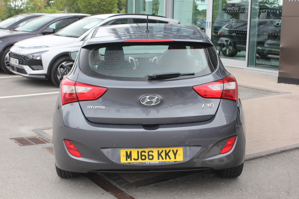 Hyundai I30 1.6 Se Grey #4
