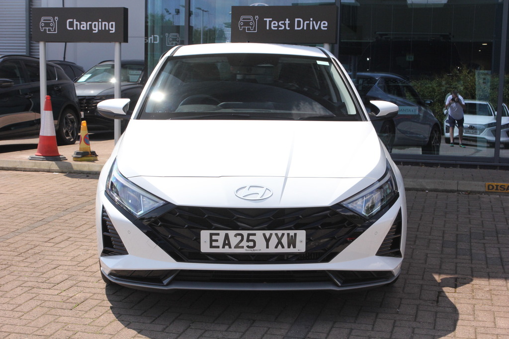 Hyundai I20 1.0T Gdi Premium Dct EA25YXW White #2