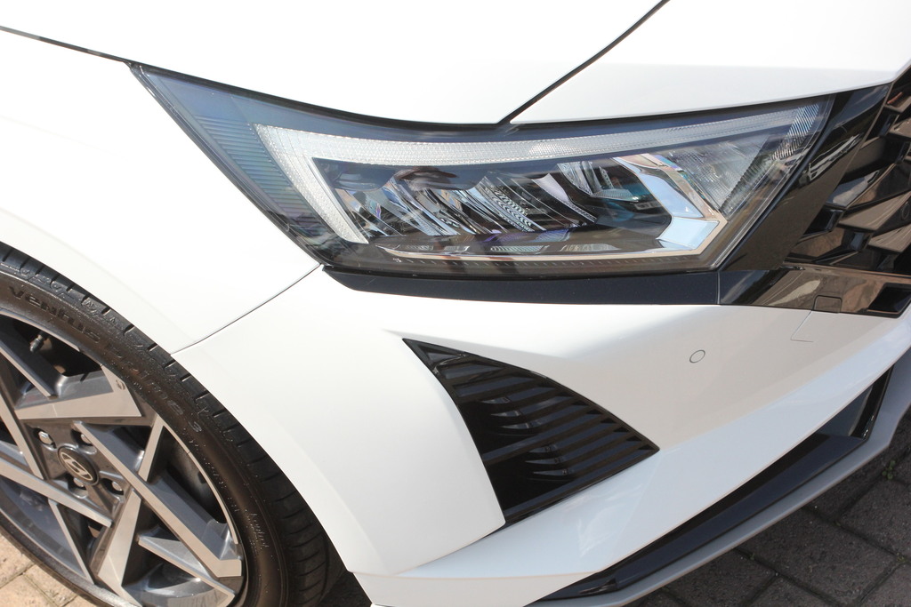 Hyundai I20 1.0T Gdi Premium Dct EA25YXW White #3