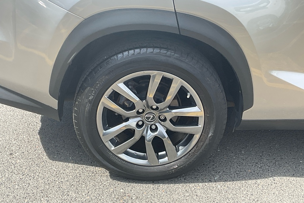 Lexus NX 300H 2.5 Luxury Cvt Premium Nav Silver #4