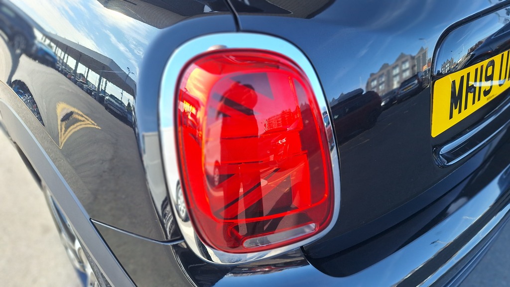 Mini Hatch 1.5 Cooper Sport II MH19URK Black #5
