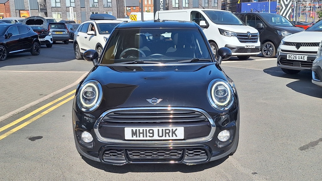 Mini Hatch 1.5 Cooper Sport II MH19URK Black #2