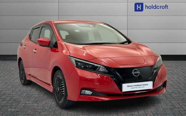 Nissan Leaf 160Kw E N-connecta 59Kwh Red