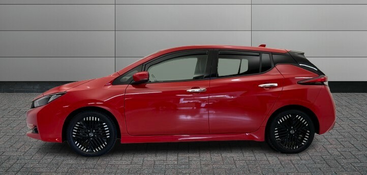 Nissan Leaf 160Kw E N-connecta 59Kwh Red #4