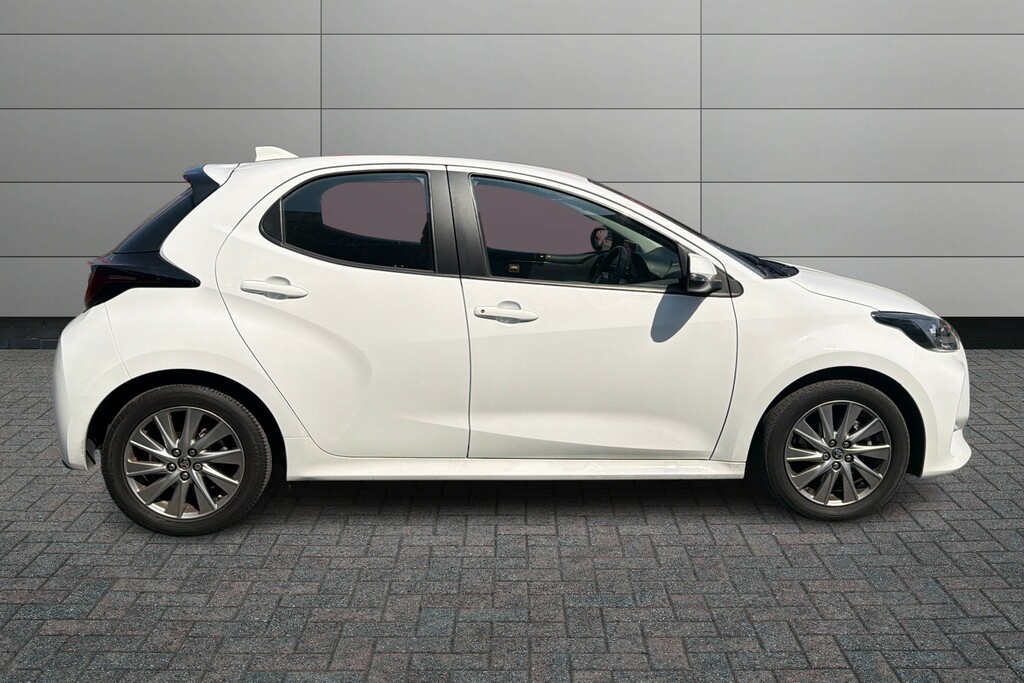 Toyota Yaris 1.5 Hybrid Icon Cvt Nav White #5